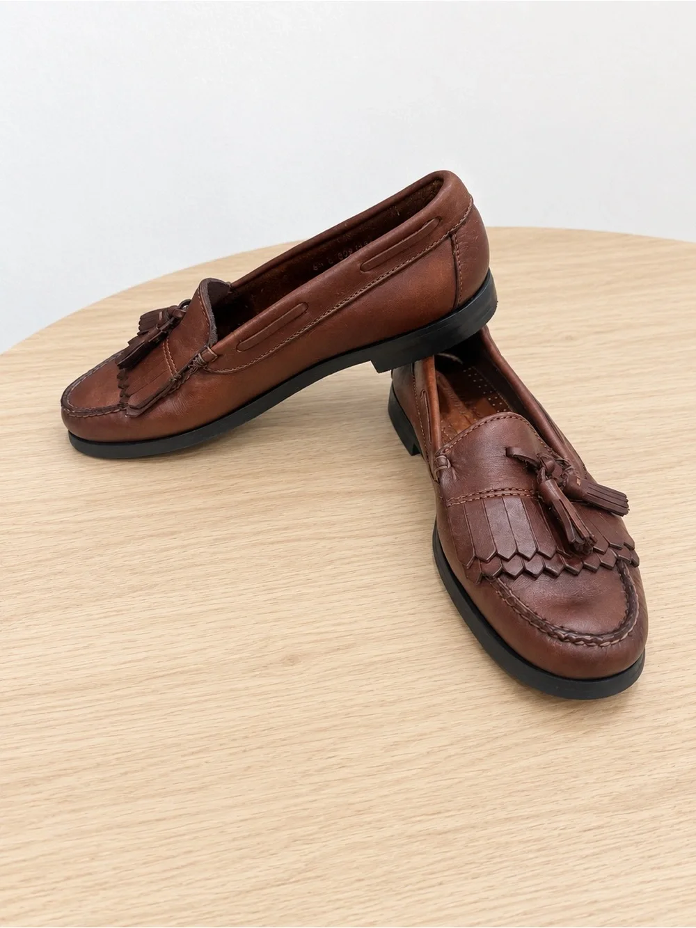 G.H. Bass & Co. Men's 8.5 D Brown Leather Kiltie Tassel Loafers 029J3006